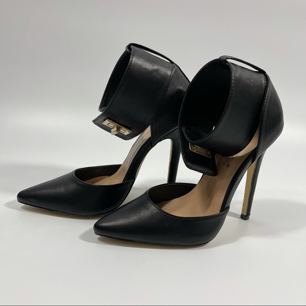 Black pumps w/gold clutch ankle strap shoedazzle - Picture 4 of 9